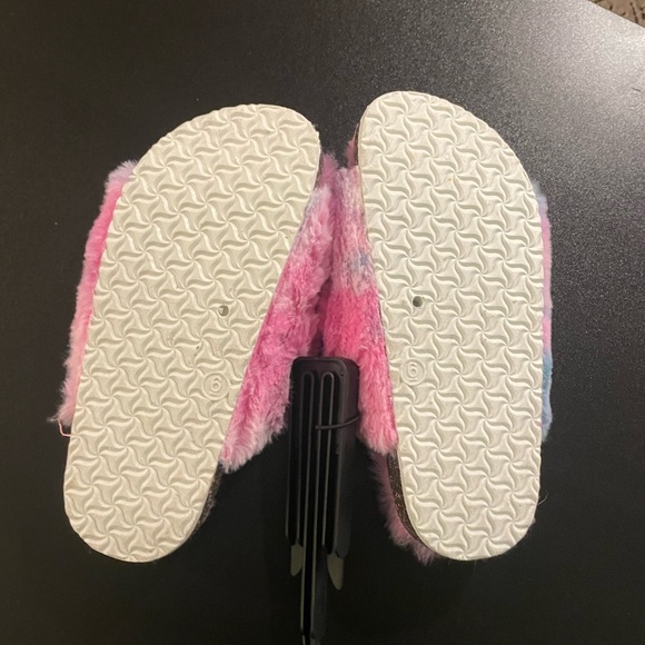 Kids Fuzzy Slip Ons - Picture 3 of 3